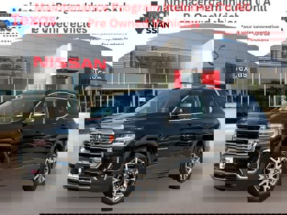 Used 2023 GMC Acadia SLT