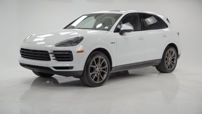 Certified 2022 Porsche Cayenne Platinum Edition
