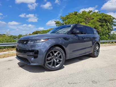 New 2025 Land Rover Range Rover Sport Dynamic SE