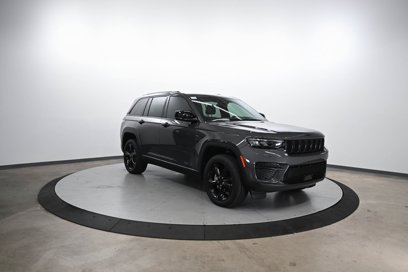 Certified 2025 Jeep Grand Cherokee Altitude