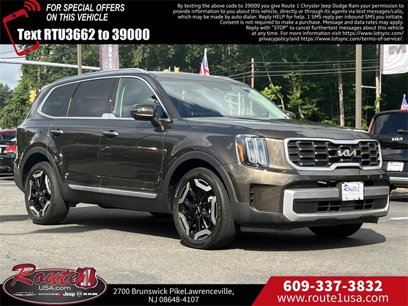 Used 2023 Kia Telluride S w/ S Sunroof Package