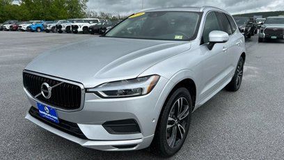 Used 2019 Volvo XC60 T6 Momentum w/ Multimedia Package