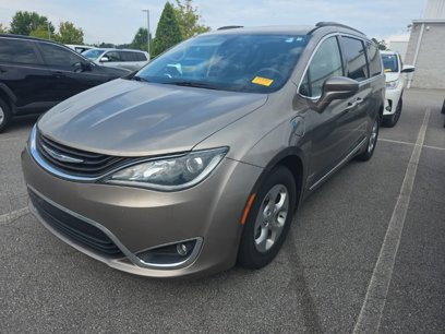Used 2017 Chrysler Pacifica Premium