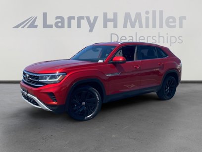 Certified 2022 Volkswagen Atlas Cross Sport SE w/ Black Wheel Package