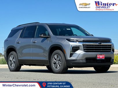 New 2025 Chevrolet Traverse LT w/ Driver Confidence Package