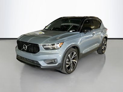 Used 2021 Volvo XC40 T5 R-Design w/ Advanced Package