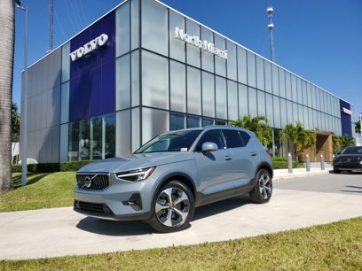 Used 2023 Volvo XC40 B5 Plus w/ Protection Package Premier