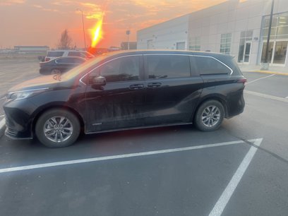 Used 2021 Toyota Sienna LE