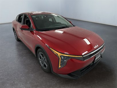 New 2025 Kia K4 LXS