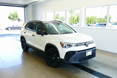 New 2025 Volkswagen Taos SE