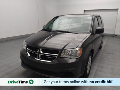 Used 2019 Dodge Grand Caravan SE w/ UConnect Hands-Free Group