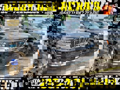 New 2023 Jeep Grand Cherokee L Laredo