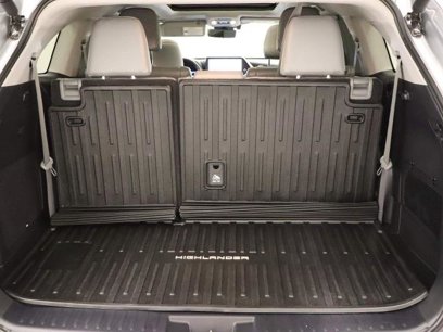Used 2024 Toyota Highlander Platinum