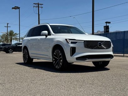 New 2025 Volvo XC90 B5 Ultra w/ Protection Package Premier