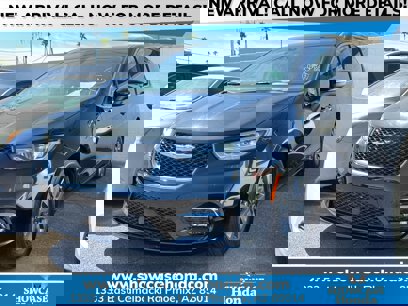 Used 2023 Chrysler Pacifica Touring-L