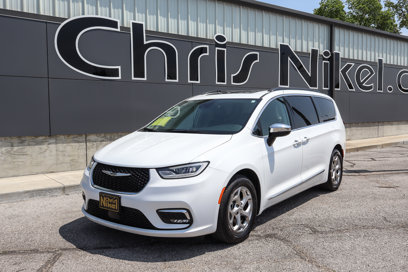 Used 2023 Chrysler Pacifica Limited