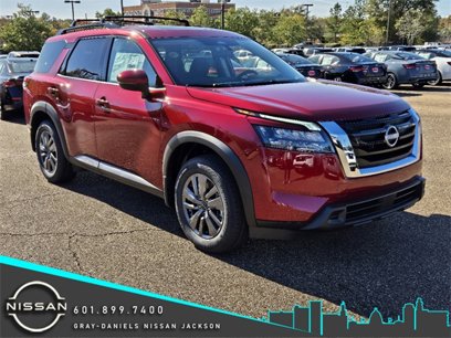 New 2025 Nissan Pathfinder SV w/ SV Premium Package
