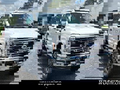 New 2025 Ford F350 XLT