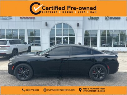 Used 2022 Dodge Charger SXT w/ Blacktop Package