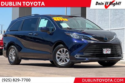 Certified 2023 Toyota Sienna XLE