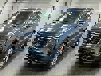 New 2025 Cadillac XT4 Premium Luxury w/ Cold Weather Package