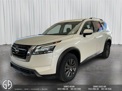Used 2024 Nissan Pathfinder SV