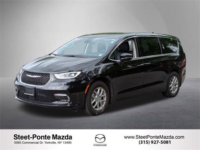 Used 2024 Chrysler Pacifica Touring-L
