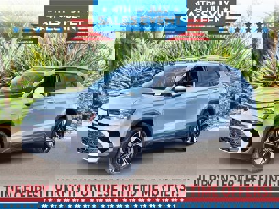 New 2025 Volkswagen Taos SE