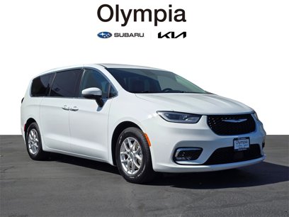 Used 2023 Chrysler Pacifica Touring-L