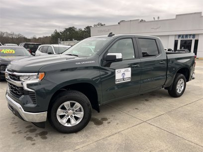 New 2025 Chevrolet Silverado 1500 LT