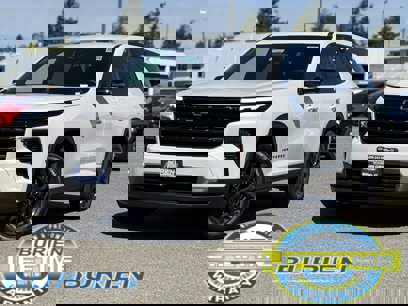New 2025 Chevrolet Traverse LT w/ Midnight/Sport Edition