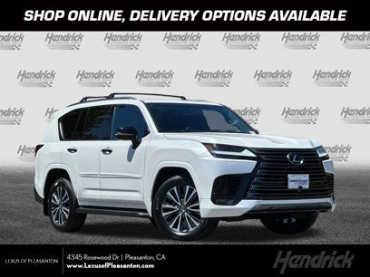 Certified 2023 Lexus LX 600 4WD w/ Premium Package