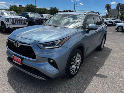 Used 2022 Toyota Highlander Platinum