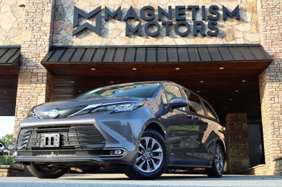 Used 2021 Toyota Sienna XLE