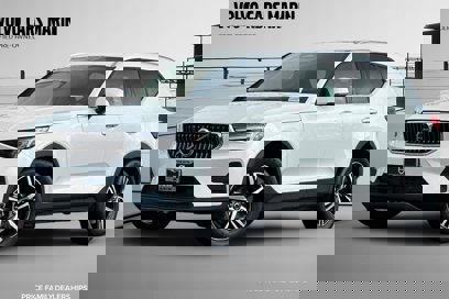 Certified 2025 Volvo XC40 B5 Core