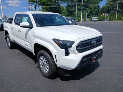New 2025 Toyota Tacoma SR5