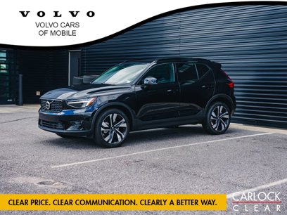 New 2025 Volvo XC40 B5 Plus w/ Climate Package