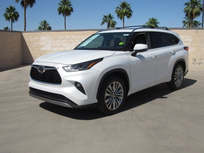Used 2023 Toyota Highlander L