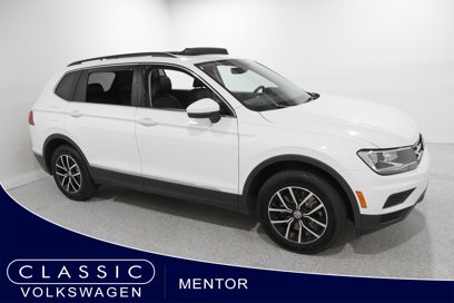 Used 2021 Volkswagen Tiguan SE w/ Panoramic Sunroof Package