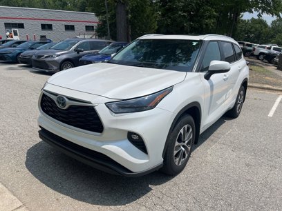 Used 2024 Toyota Highlander XLE