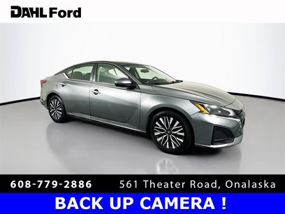 Used 2023 Nissan Altima 2.5 SV