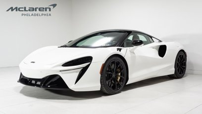 New 2025 McLaren Artura