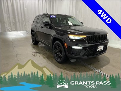 Used 2023 Jeep Grand Cherokee Limited w/ Black Appearance Package