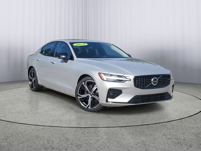 New 2024 Volvo S60 B5 Plus