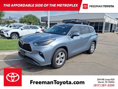 Used 2022 Toyota Highlander LE