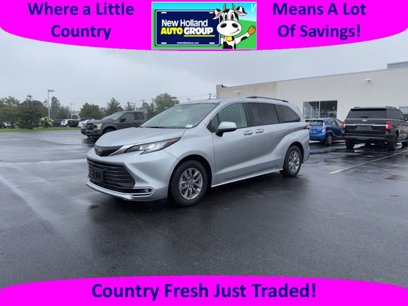 Used 2022 Toyota Sienna XLE