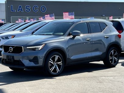 Used 2023 Volvo XC40 B5 Core