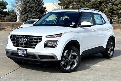 New 2025 Hyundai Venue SEL