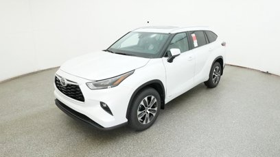 New 2025 Toyota Highlander XLE