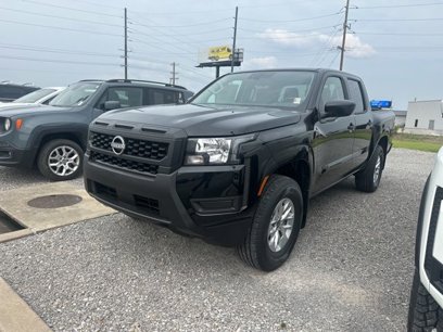 New 2025 Nissan Frontier S